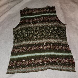 Chic Floral Patterned Tank Top